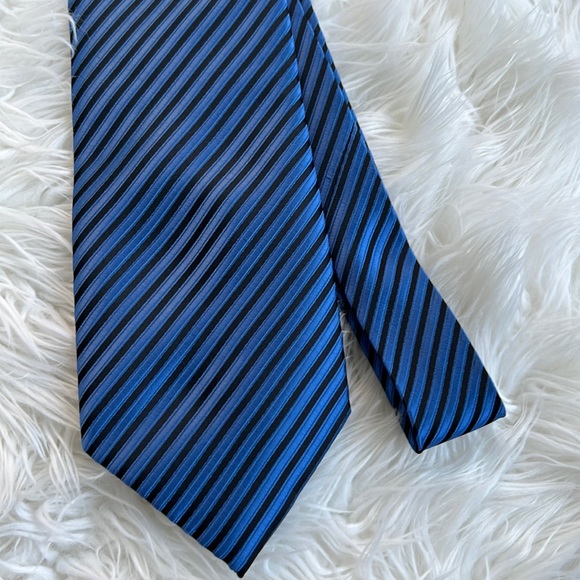 ✅ ERMENEGILDO ZEGNA Striped Luxury Tie 100% Silk - Picture 1 of 5